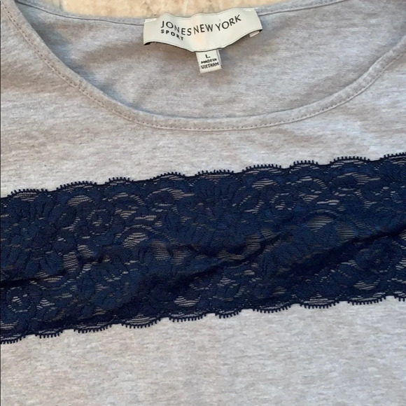 Jones New York Lace Top size Large - Picture 2 of 3